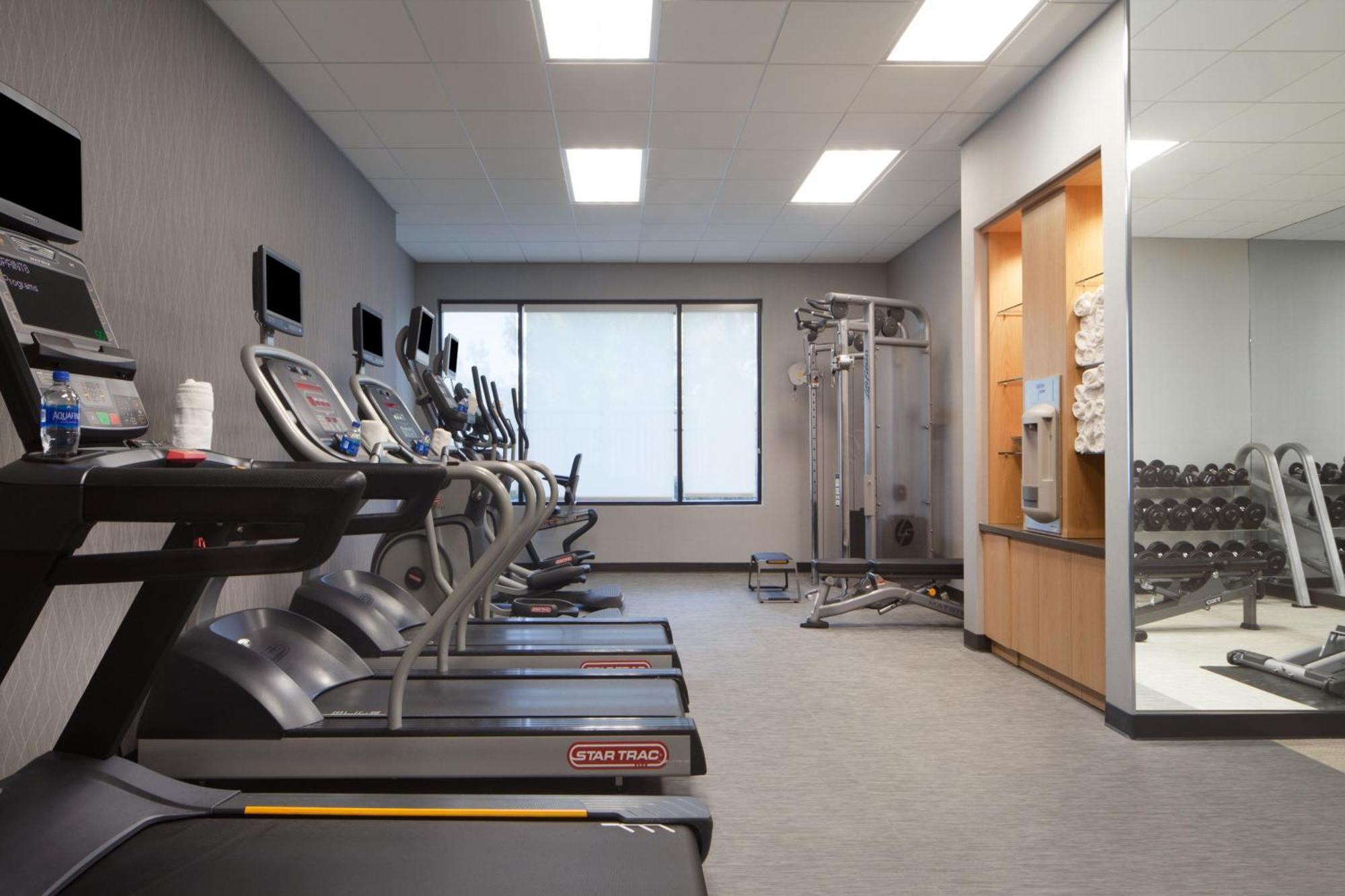 Courtyard By Marriott Newark Silicon Valley Εξωτερικό φωτογραφία