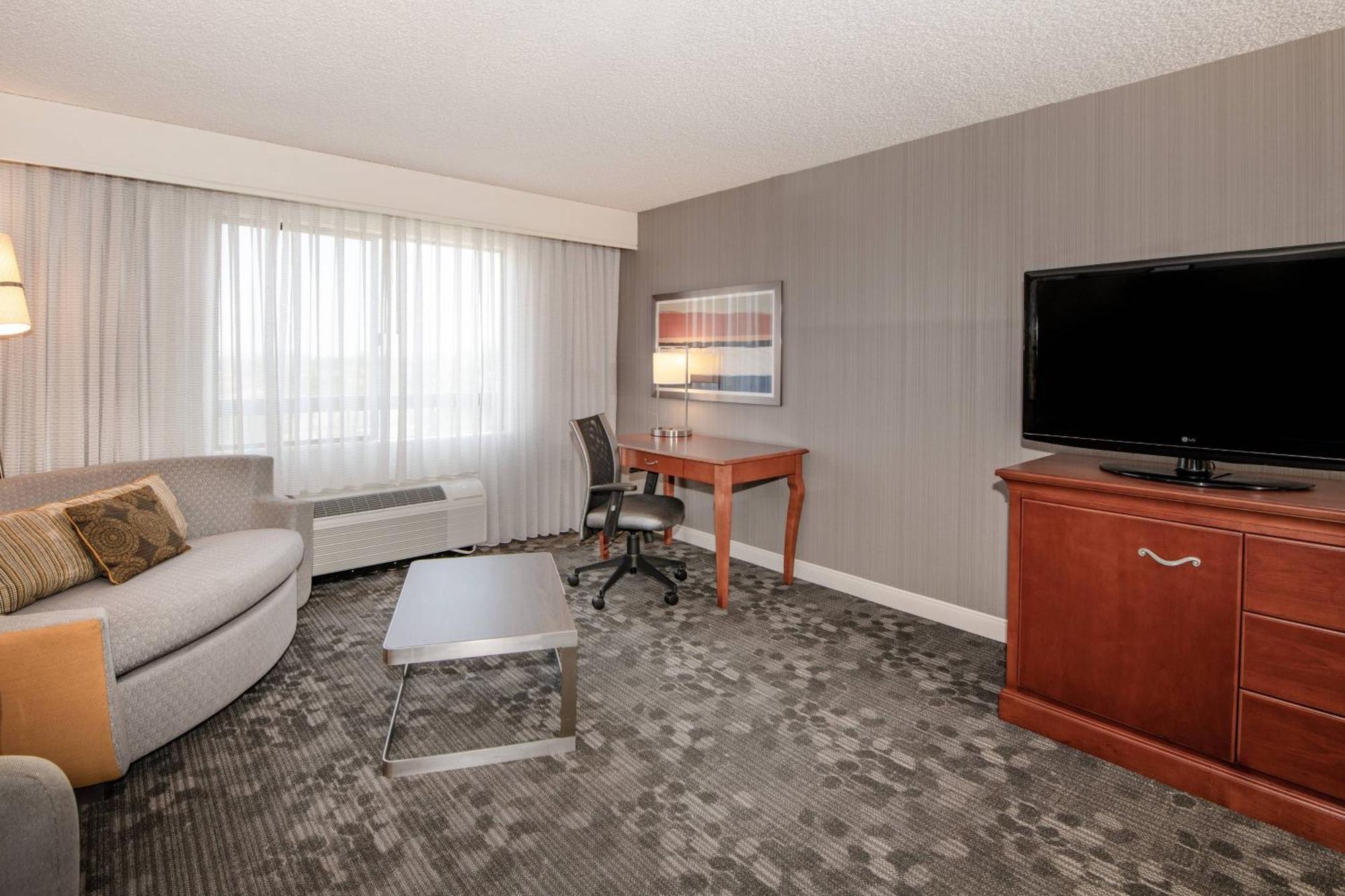 Courtyard By Marriott Newark Silicon Valley Εξωτερικό φωτογραφία
